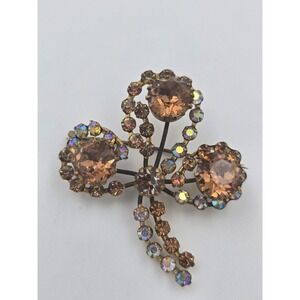 Vintage Triad Ornate Gold Tone Brooch Pin Peach Brown & AB Rhinestones Clover
